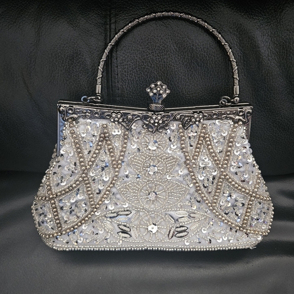 Vintage Elegant Silver Embroidered Studded Embellished Formal Handbag Gun Metal - Picture 2 of 10